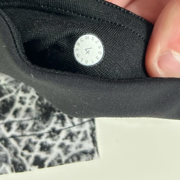 Lululemon leggings Sweat and Repeat size 4 grey black (2018) - Picture 6 of 11